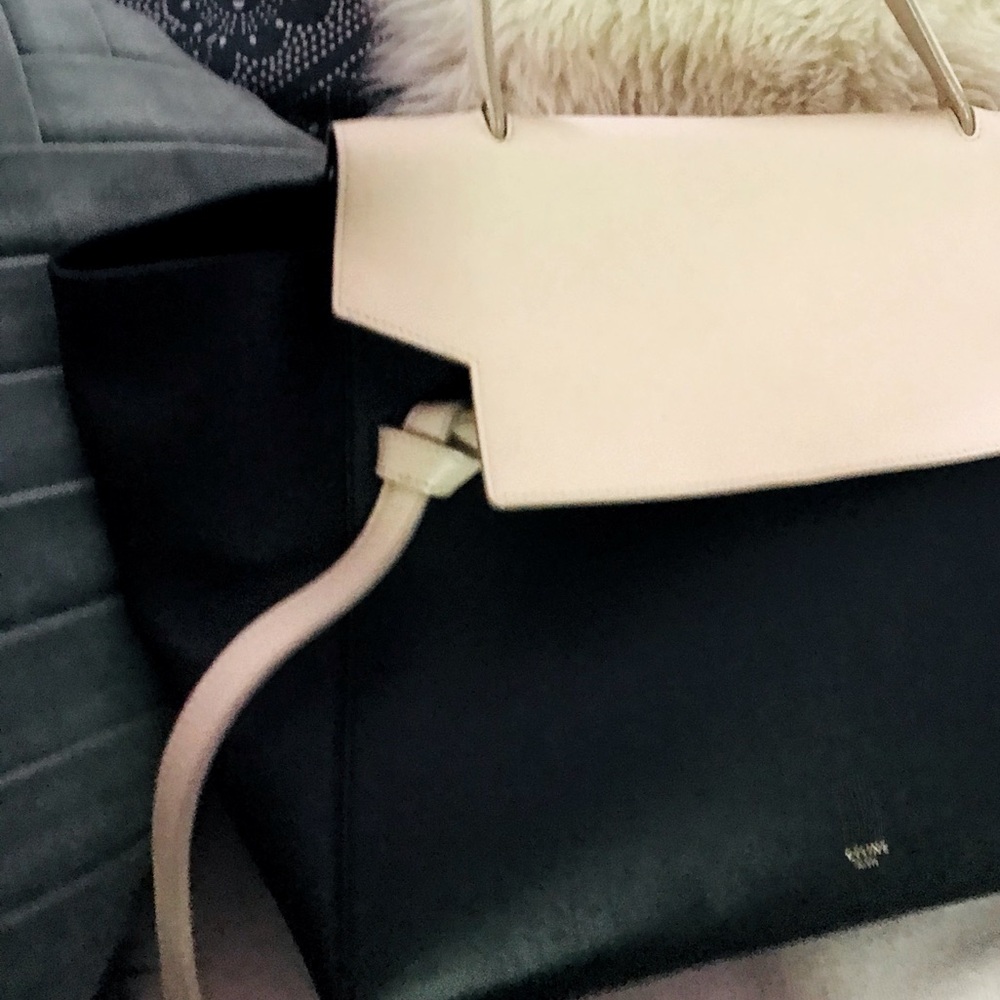 ✨ CELINE ✨ Bicolor Belt Bag - Black and Cream - Stunning and Timeless - Picture 4 of 12